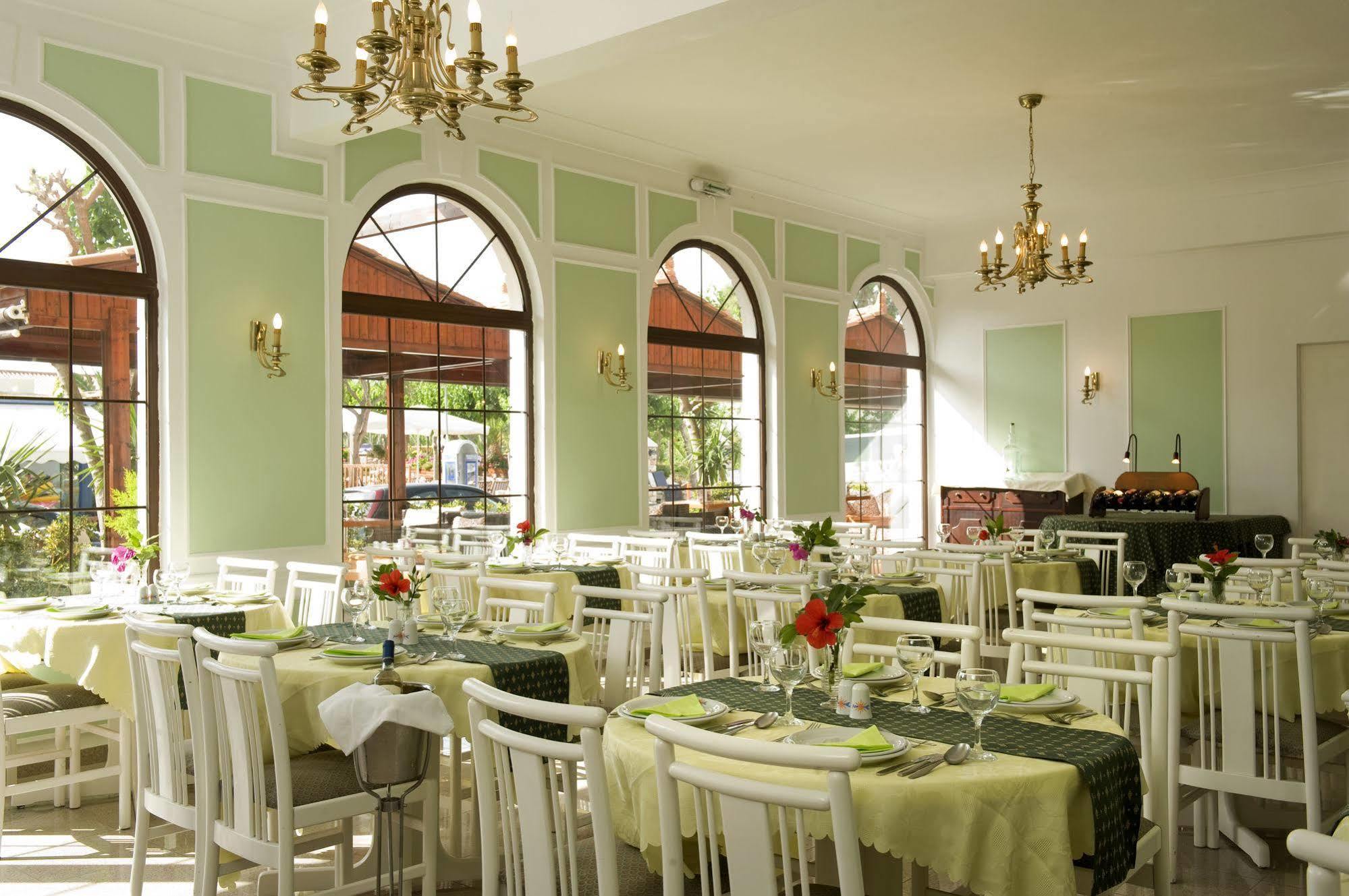 Axos Hotell Platanes  Restaurant bilde